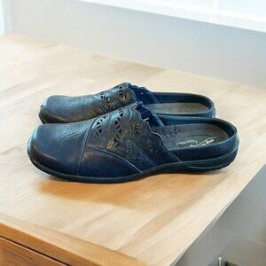 Easy Street Womens‎ 7 M Comfort Mules Navy Blue NEW Slides